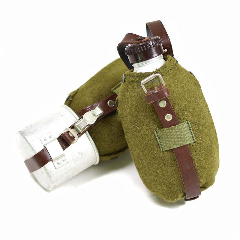 Véritable gourde de l'armée roumaine avec couvercle en feutre, style rétro vintage, comme neuve