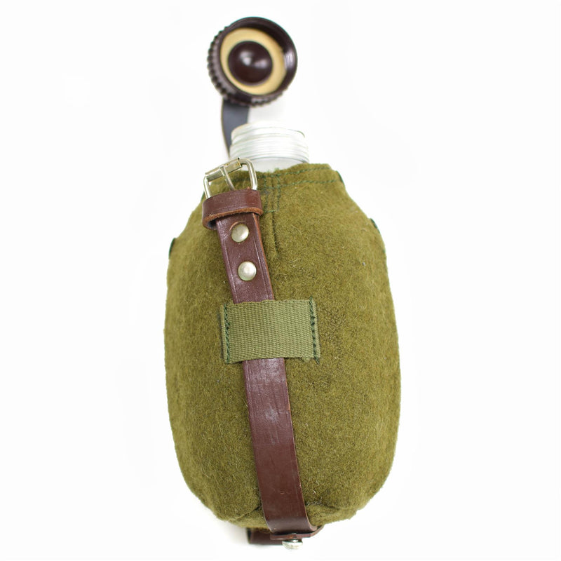 Véritable gourde de l'armée roumaine avec couvercle en feutre, style rétro vintage, comme neuve