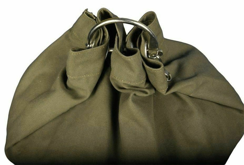 Véritable sac de voyage de l'armée allemande avec bretelles et grand sac à dos avec serrure