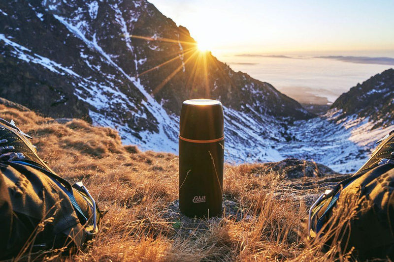 Bouteille isotherme en acier inoxydable de marque ESBIT 750 ml noire avec rétention de chaleur pendant 12 heures et tasse supplémentaire
