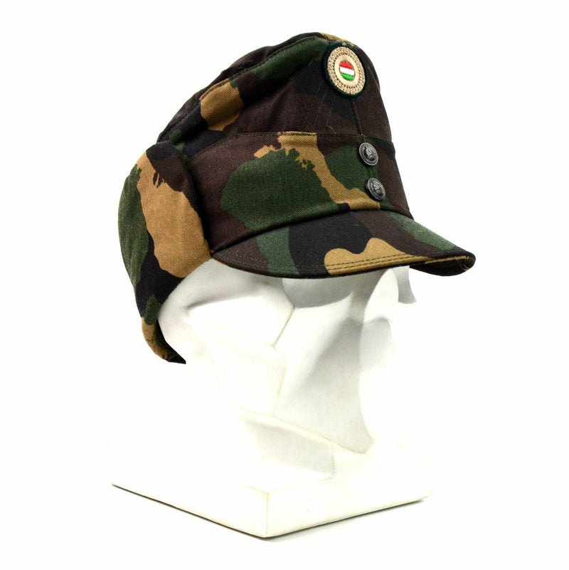 Véritable casquette militaire d'hiver de camouflage hongrois avec badge de couleur NEUF