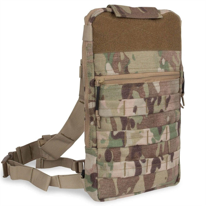 Sac d'hydratation de trekking A.Blochl TF2 en camouflage MTP avec sac à eau de 1,5 L et système de fixation MOLLE pour une utilisation en extérieur
