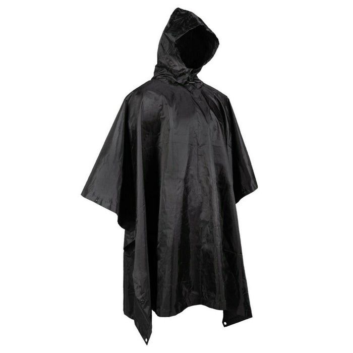 Zwarte waterdichte ripstop ponchocape in legerstijl met capuchon, ontworpen voor bescherming en camouflage buitenshuis.