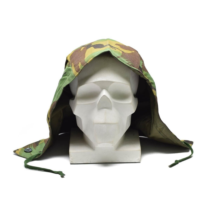 Originele Britse militaire afneembare parka-capuchon in DPM-boscamouflage voor bescherming bij koud weer.