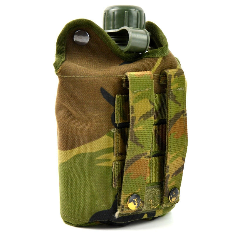 Gourde originale de l'armée néerlandaise avec tasse et housse camouflage