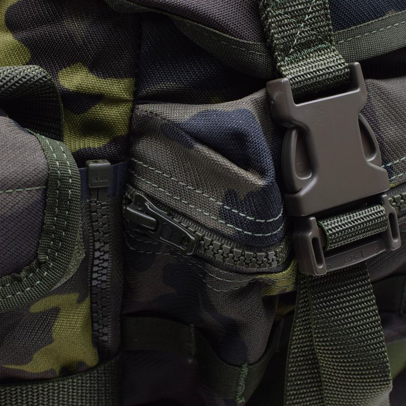 Originele Tsjechische Republiek Militaire Molle Backpack Quick Release Woodland Camo 30L