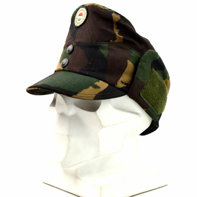 Véritable casquette militaire d'hiver de camouflage hongrois avec badge de couleur NEUF