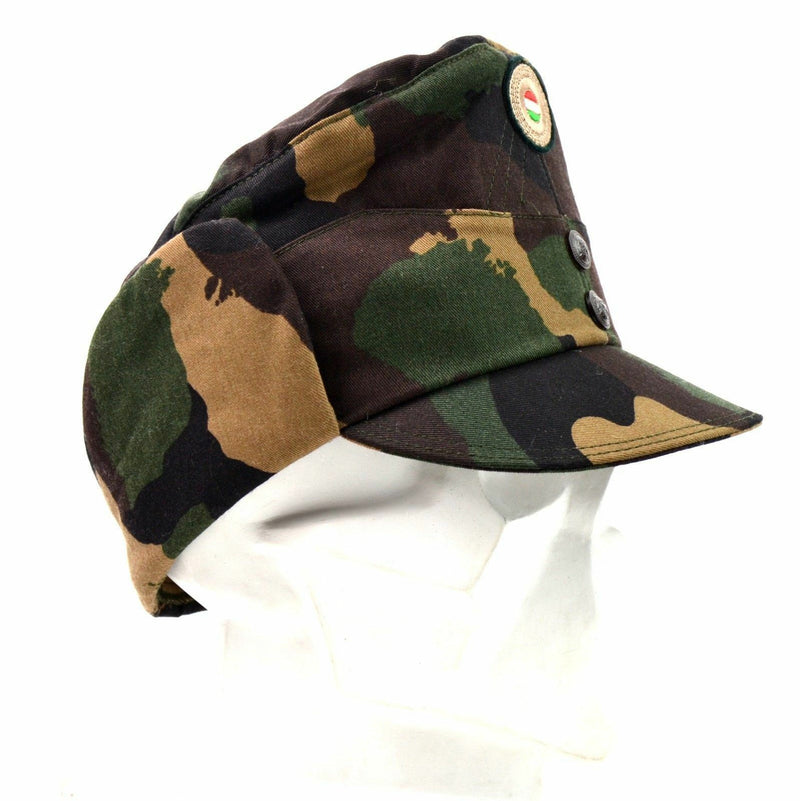 Véritable casquette militaire d'hiver de camouflage hongrois avec badge de couleur NEUF