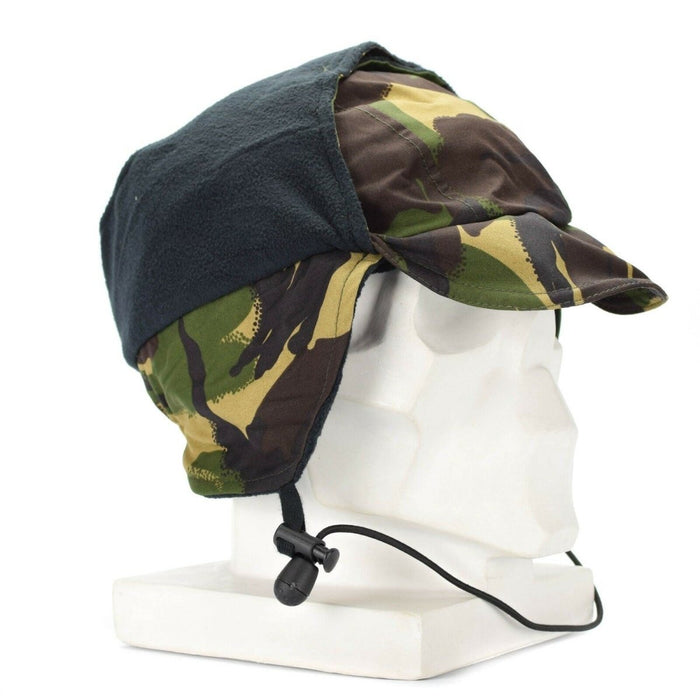 Casquette Gore-Tex imperméable camouflage DPM authentique de l'armée britannique avec doublure par temps froid et mentonnière réglable.