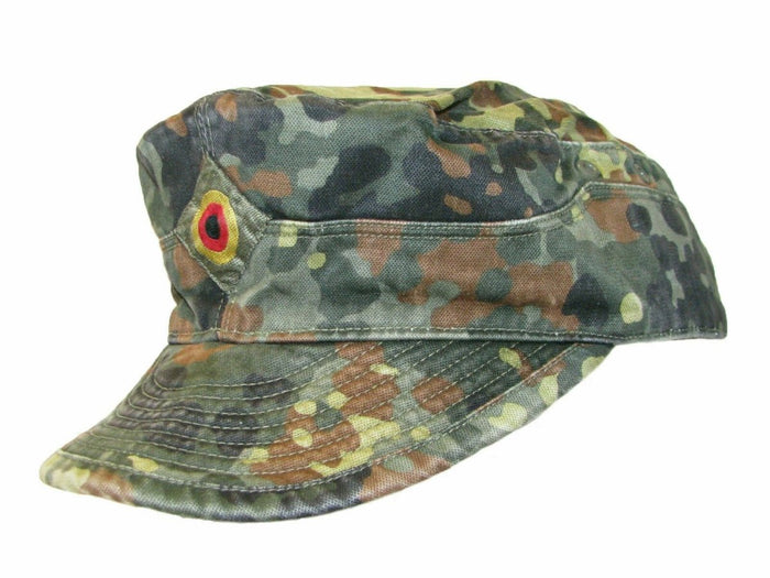 Echte Flecktarn-camouflagepet van het Duitse leger met lichtgewicht katoenen stof en opvouwbaar ontwerp voor zomerkleding.