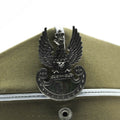 Véritable chapeau à visière militaire polonais d'officier de l'armée polonaise avec cocarde d'aigle à visière NEUF