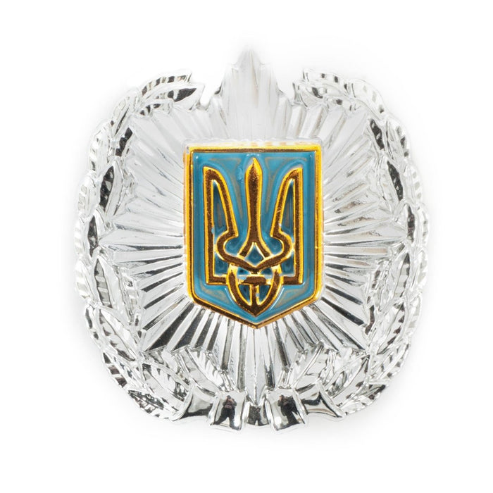 Authentiek Oekraïens politiehoed-insigne met blauw en goud wapenschild, zilveren lauwerkransontwerp, officierspet-embleem.