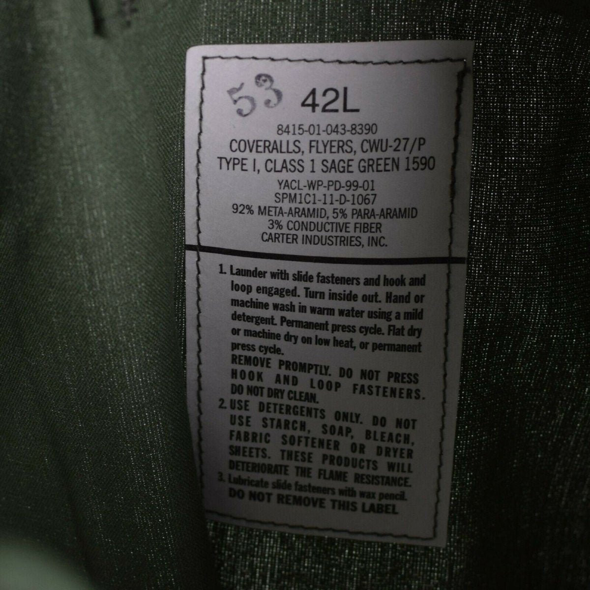 Véritable combinaison de l'armée américaine USAF CWU-27/P Flight Suit vert nomex résistant au feu