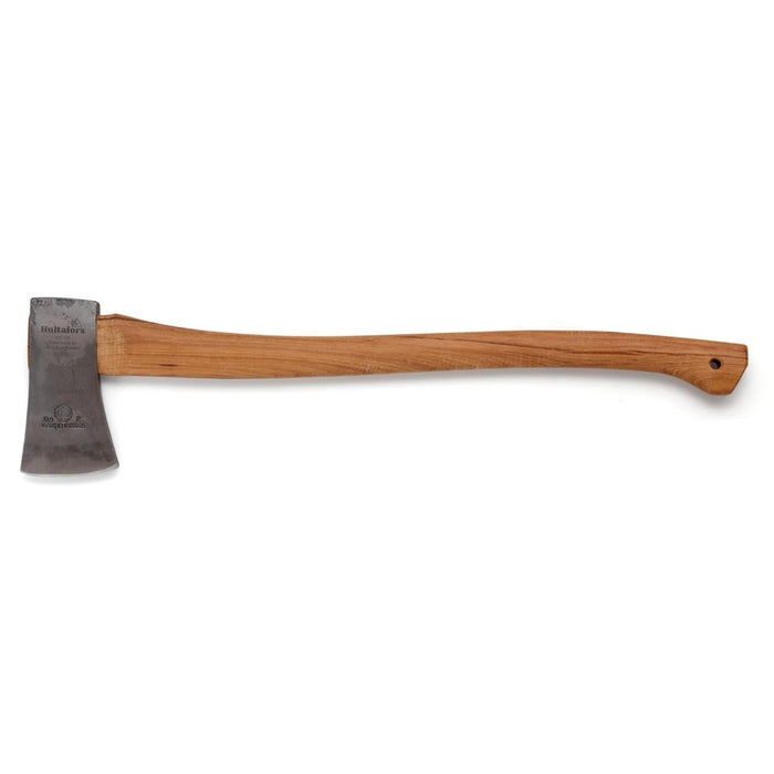 Hache d'abattage HULTAFORS HY 10-0.9 SV avec tête en acier au carbone et manche robuste en bois d'hickory pour la coupe du bois.