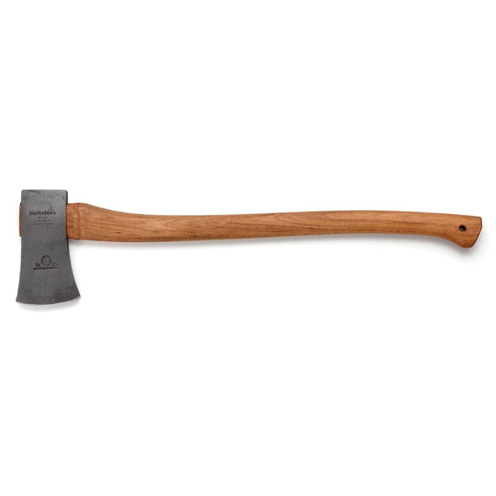 Hache d'abattage HULTAFORS avec manche en bois d'hickory durable et tête tranchante en acier au carbone pour la coupe de bois professionnelle.