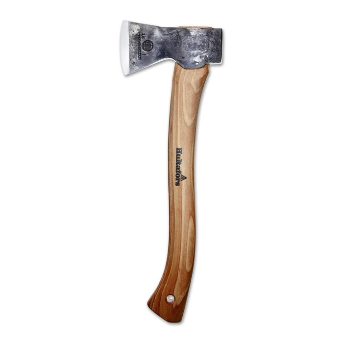 Hultafors Hultan tuinbijl met koolstofstalen blad en ergonomisch hickory handvat voor buitengebruik.