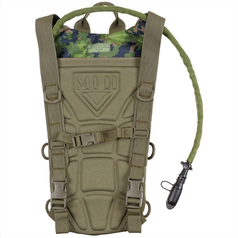 MFH Hydratatie Backpack 2.5L TPU -blaas geventileerde rugvulling M05 Camo