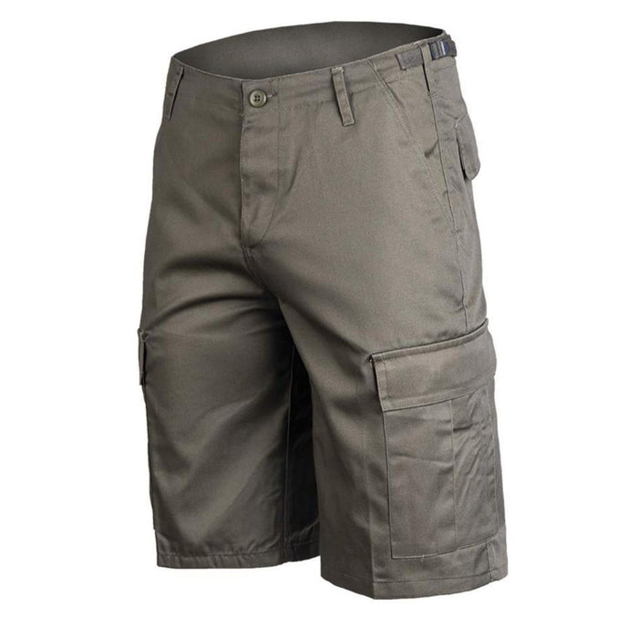 Mil-Tec olijfkleurige cargobermudashort in militaire stijl met meerdere zakken en verstelbare taille voor comfort en gebruiksgemak.