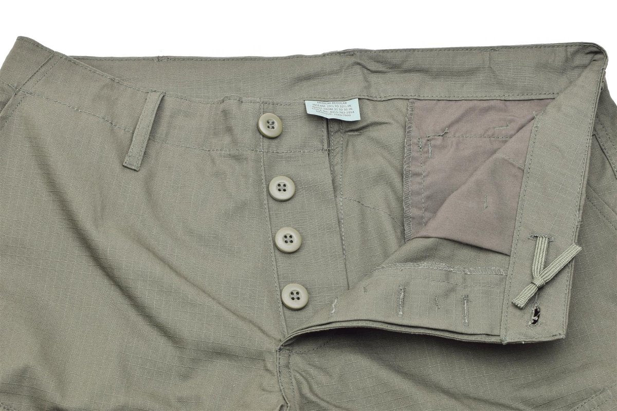 Pantalon cargo ripstop de style armée américaine de marque Mil-Tec, couleur olive