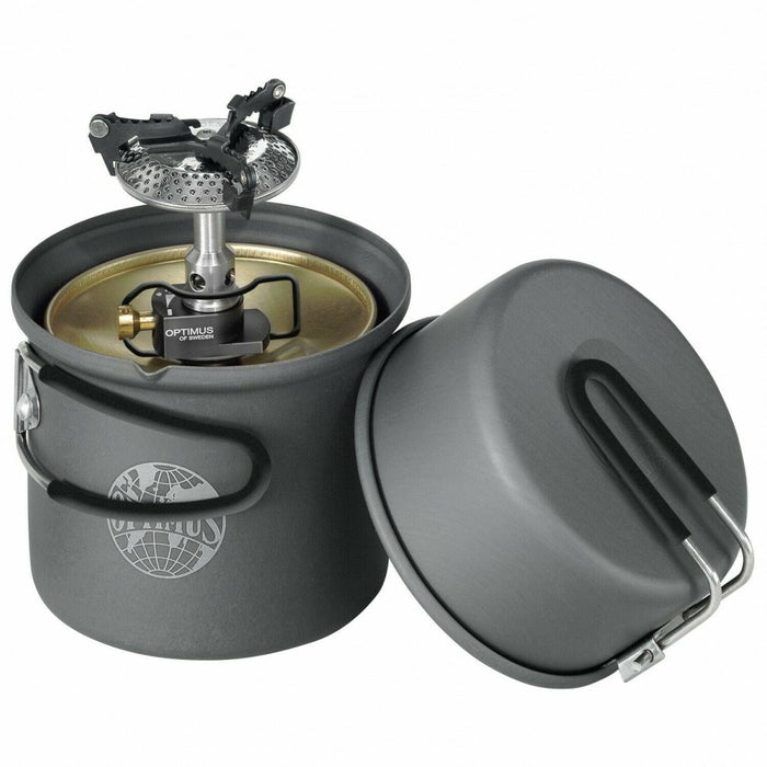 Compact Optimus Crux Lite kampeerfornuis met gasbrander en pan, ontworpen voor lichtgewicht wandelen en buiten koken.