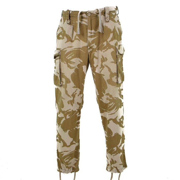 Britse leger woestijncamouflage lichtgewicht gevechtsbroek met cargozakken en verstelbare taille.