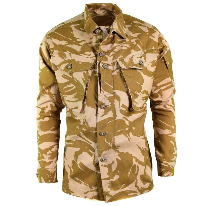 Veste de combat camouflage du désert de l'armée britannique, mélange Kermel résistant au feu, léger et durable avec plusieurs poches et poignets réglables.