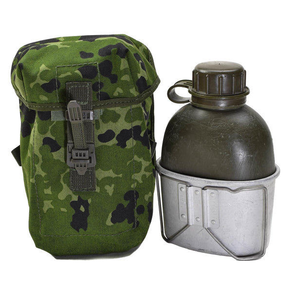 Original Danish military water flask with durable M84 camouflage pouch and aluminum canteen, gas mask compatible design.