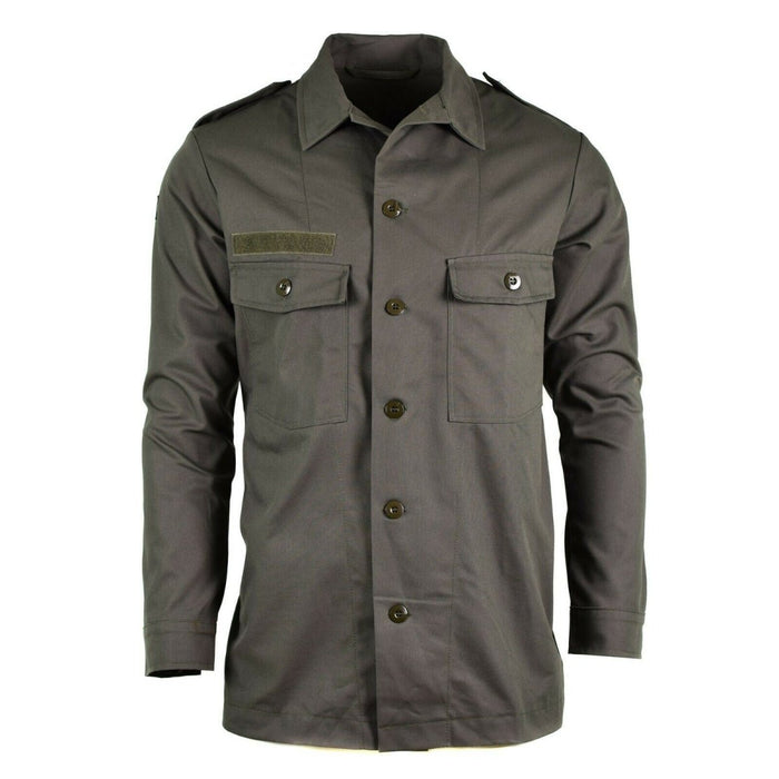 Veste chemise de campagne M65 originale de l'armée néerlandaise en vert olive avec poches poitrine et épaulettes, style militaire et design durable.
