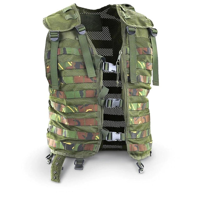 Gilet tactique militaire néerlandais original avec système MOLLE en camouflage forestier pour une fixation polyvalente de l'équipement