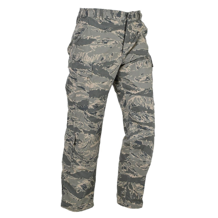 Pantalon de campagne militaire américain original en camouflage numérique à rayures de tigre avec tissu ripstop durable et plusieurs poches cargo.