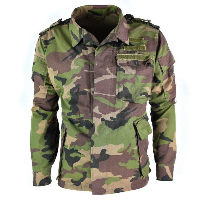 Origineel vintage Slowaaks leger veldjack M97 camouflage met meerdere zakken en militaire designdetails