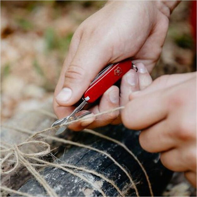 Victorinox Classic SD Multi Tool Knife 7 Functions 58 mm Swiss Made Red
